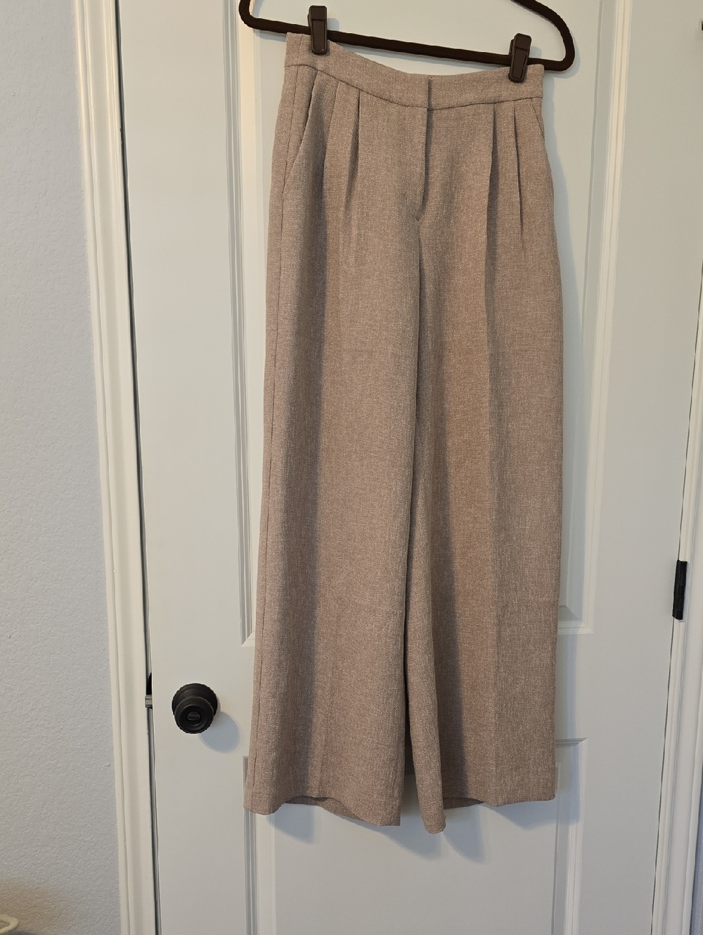 Express Stylist Wide Leg High Rise Pants in Beige Size 0R NWOT